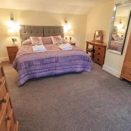 Orcaber Farm Barn Austwick