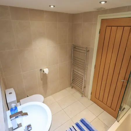 Orcaber Farm Barn * Austwick