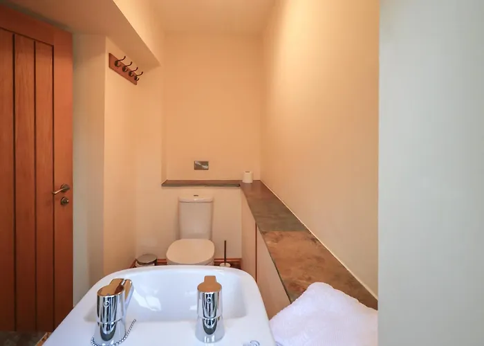 Orcaber Farm Barn Austwick